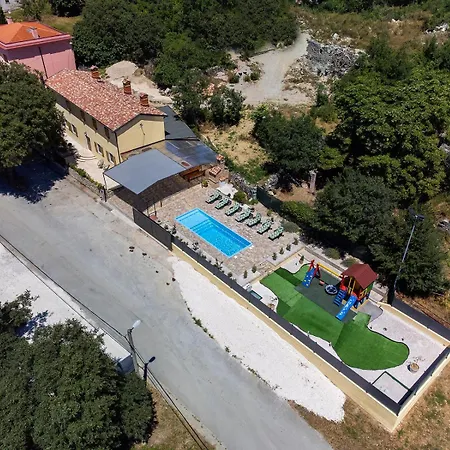 In With Swimming Pool